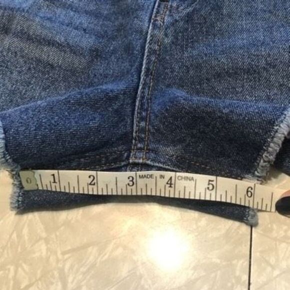 vanilla star high rise shortie size 13 med wash slit sides raw edge hem - Picture 7 of 7